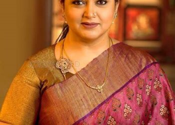 ಬಾಲ್ಯದಲ್ಲಿ ತಂದೆಯಿಂದಲೇ ಲೈಂಗಿಕ ಕಿರುಕುಳ:ಬಹುಭಾಷಾ ನಟಿ ಖುಷ್ಬು   ತೆರೆದಿಟ್ಟರು ಕರಾಳ ಘಟನೆ