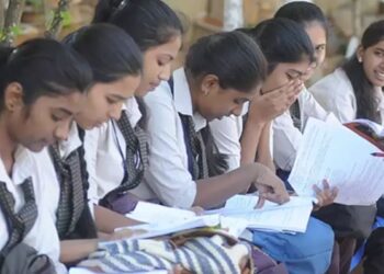 ನಾಳೆಯಿಂದ ಪಿಯುಸಿ ಪರೀಕ್ಷೆ ಆರಂಭ: ಪರೀಕ್ಷೆ ಬರೆಯಲು ಅಂತಿಮ ಸಿದ್ಧತೆಯಲ್ಲಿ ವಿದ್ಯಾರ್ಥಿಗಳು